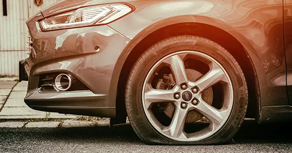 Should you really take the chance to drive on a flat tire?